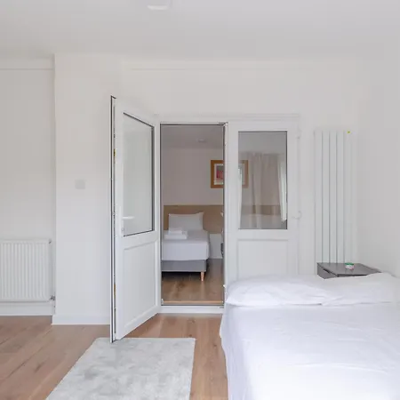 1Bd Flat With Patio - 5 Min To London City Airport
